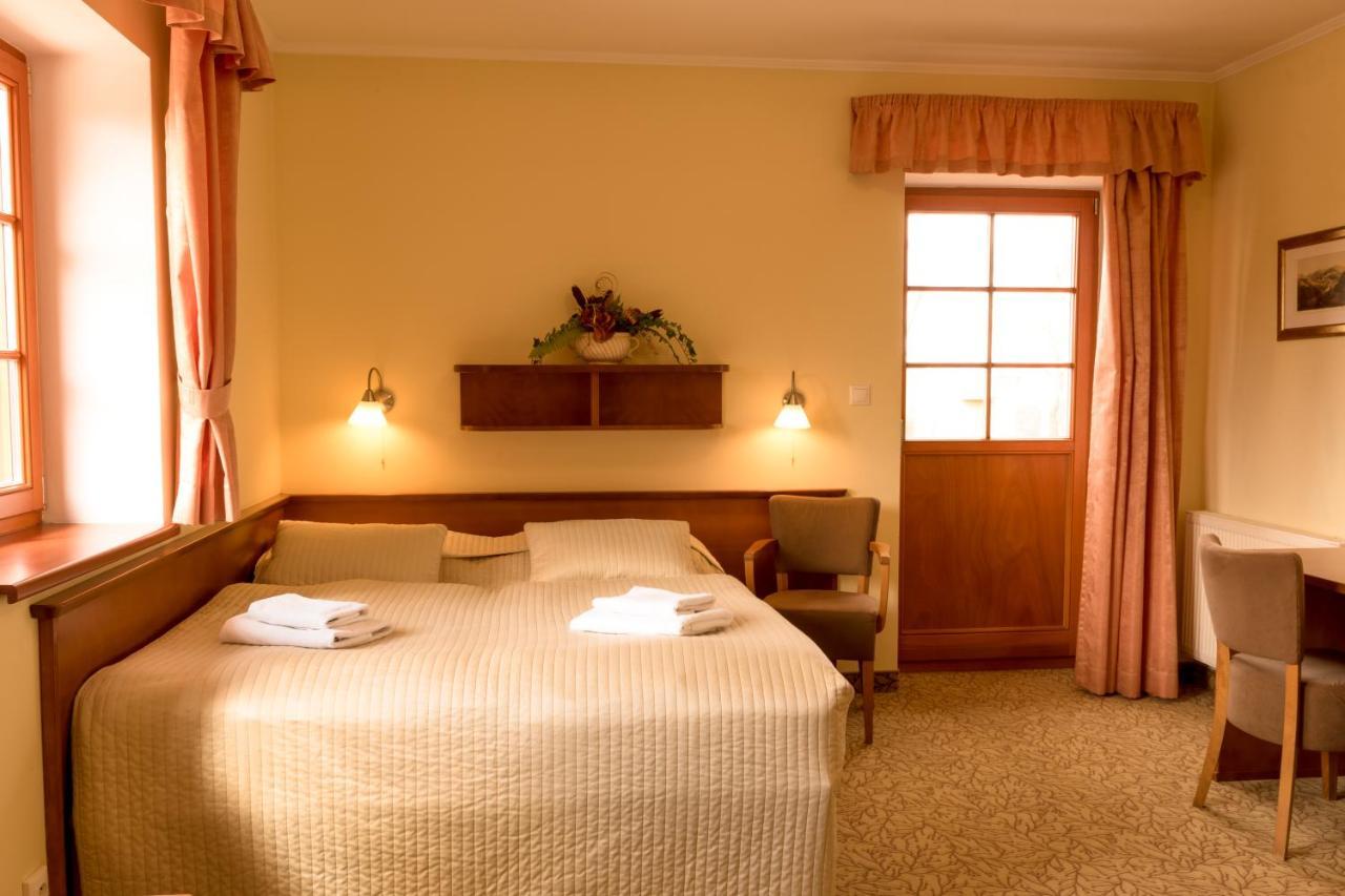 Hotel Vitkova Hora - Veitsberg Карловы Вары Экстерьер фото