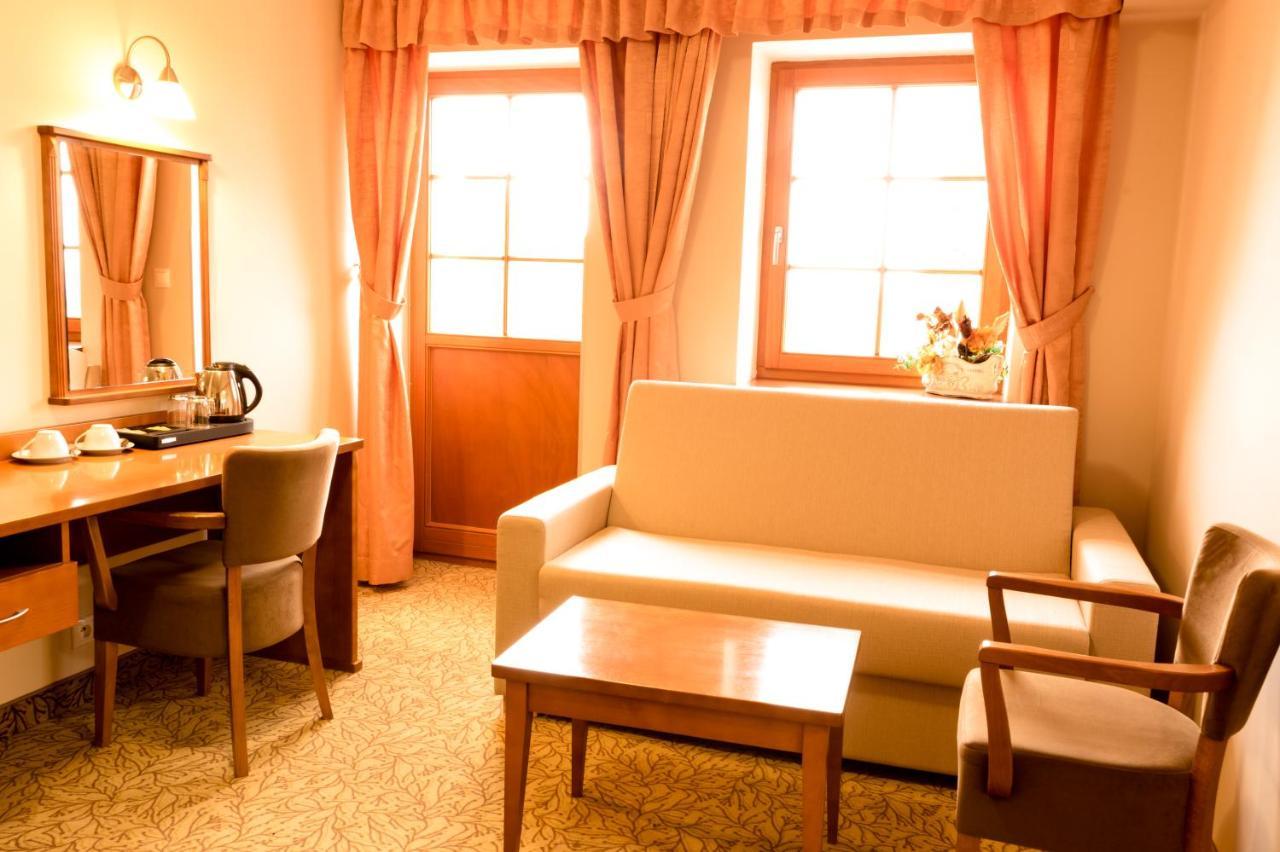 Hotel Vitkova Hora - Veitsberg Карловы Вары Экстерьер фото