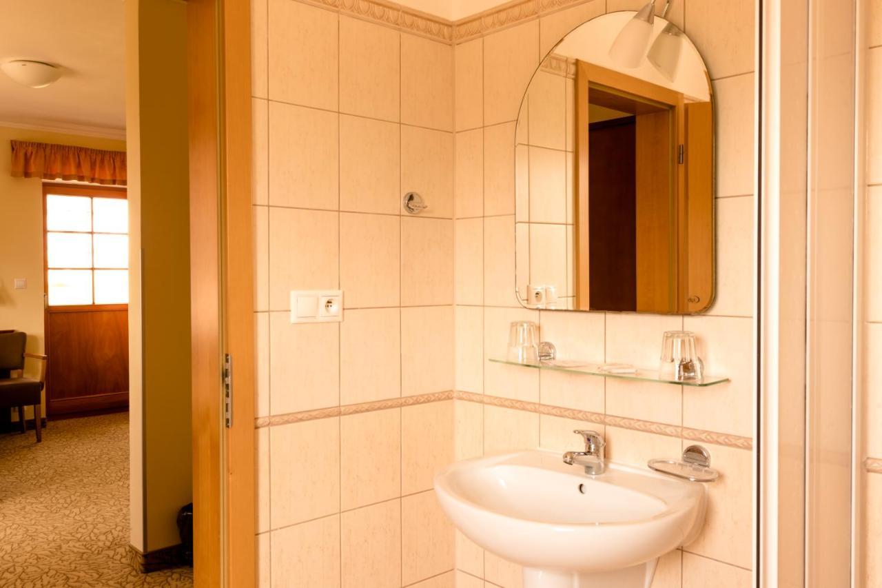 Hotel Vitkova Hora - Veitsberg Карловы Вары Экстерьер фото