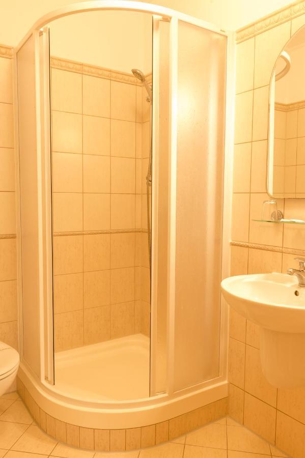 Hotel Vitkova Hora - Veitsberg Карловы Вары Экстерьер фото